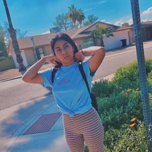 Meet your Posher, Alicia